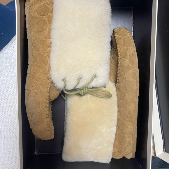 Coach Fluffy Booties - Picture 4 of 5